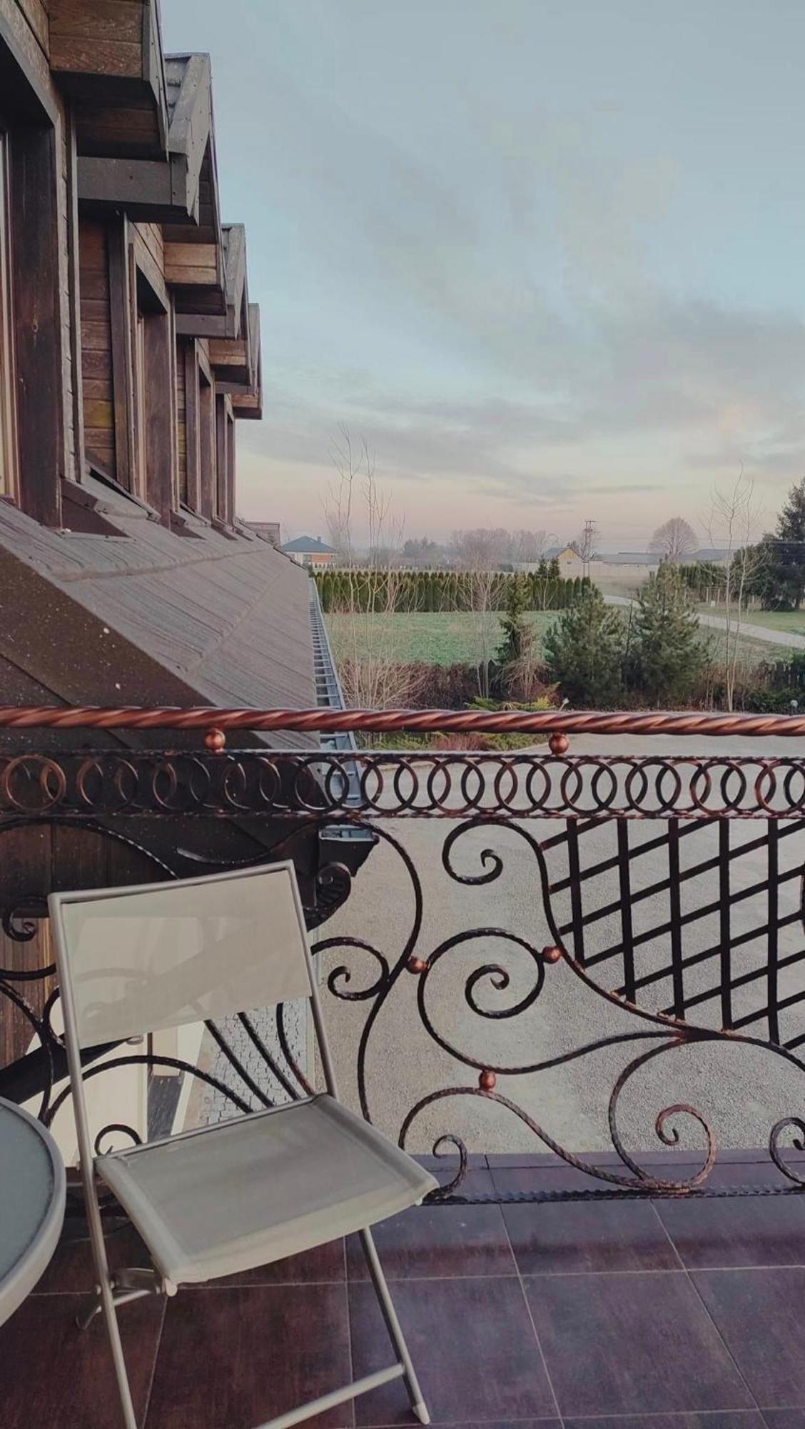 Wojciechow  Osrodek Bialy Lew B&B 외부 사진