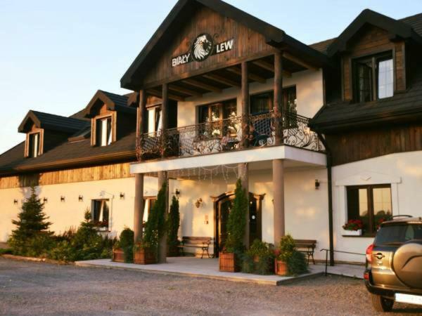 Wojciechow  Osrodek Bialy Lew B&B 외부 사진